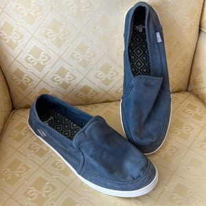 Sanuk Women’s Pair O Dice size 9 US ( UK 7- EU 40) Washed Stone Grey